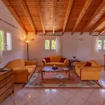 Apartament Litsa *