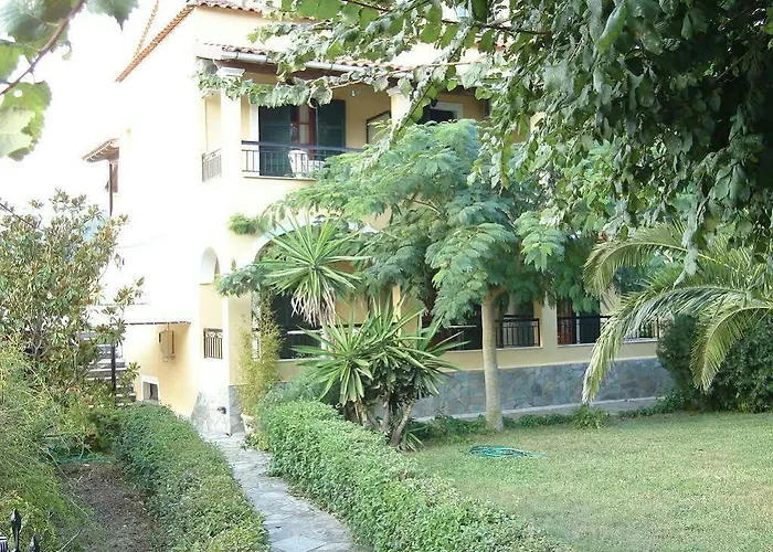 Litsa דירה ארמונס